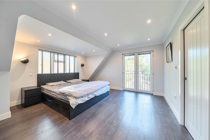 under offer the beeches london 68089 - Gibbs Gillespie