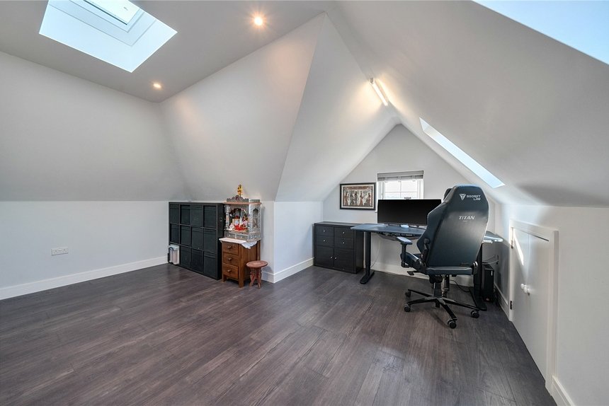 under offer the beeches london 68089 - Gibbs Gillespie
