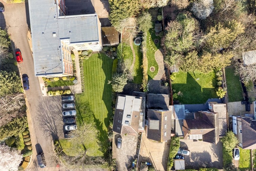 under offer the beeches london 68089 - Gibbs Gillespie