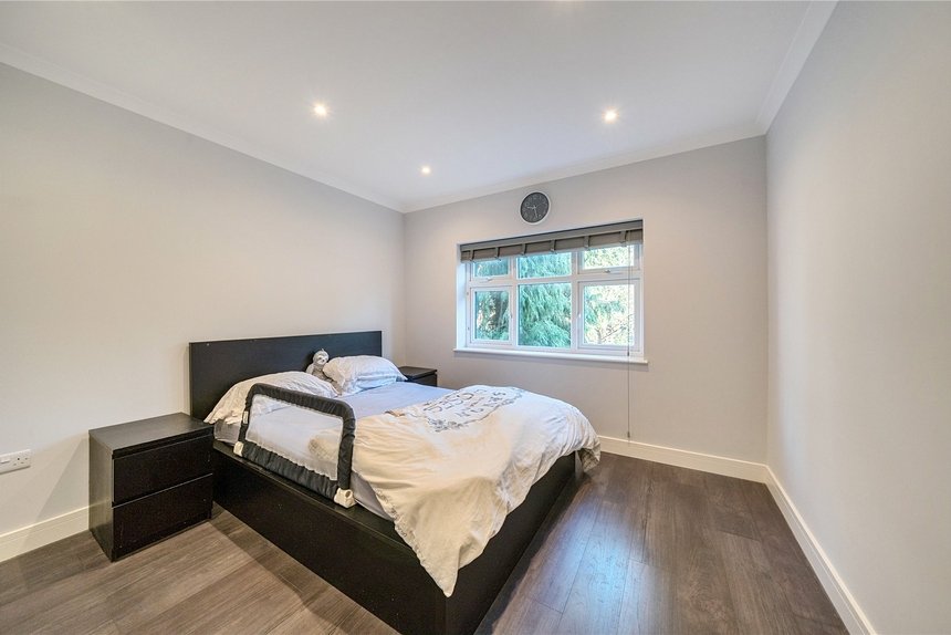 under offer the beeches london 68089 - Gibbs Gillespie