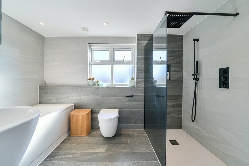 under offer the beeches london 68089 - Gibbs Gillespie