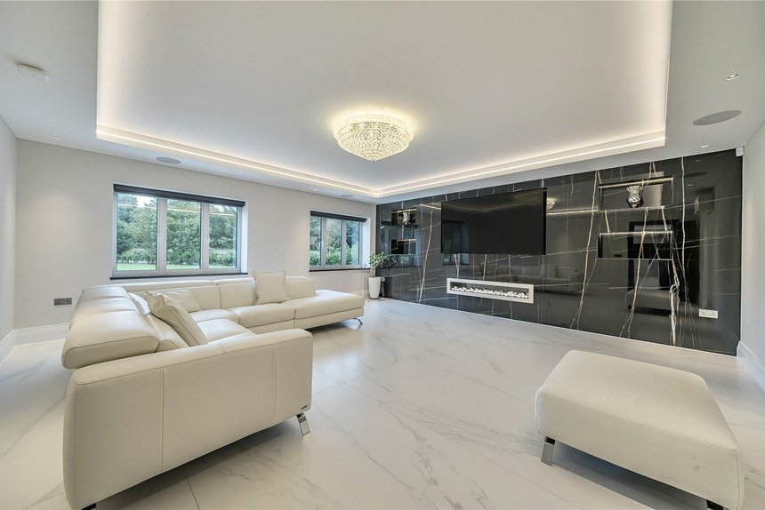 for sale chalfont park london 68585 - Gibbs Gillespie