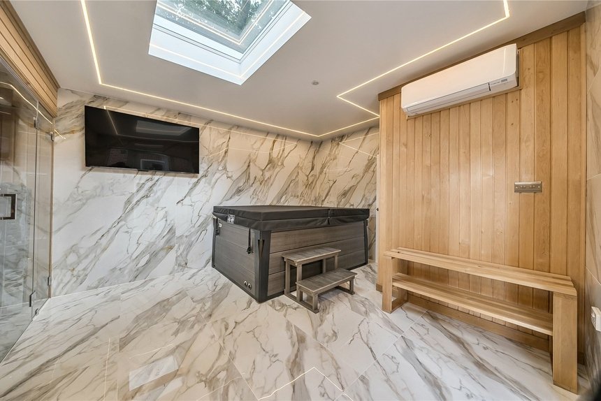 for sale chalfont park london 68585 - Gibbs Gillespie