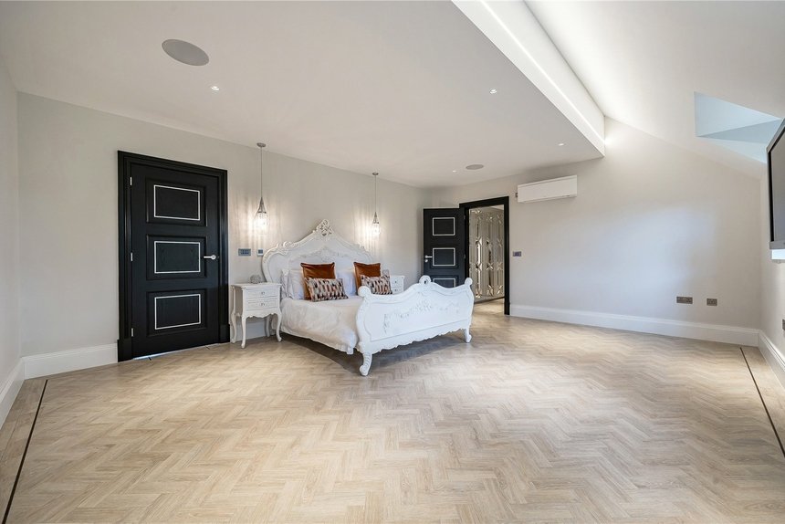 for sale chalfont park london 68585 - Gibbs Gillespie