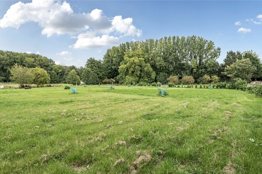 for sale chalfont park london 68585 - Gibbs Gillespie