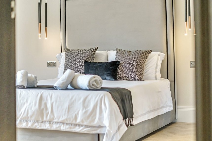 for sale chalfont park london 68585 - Gibbs Gillespie