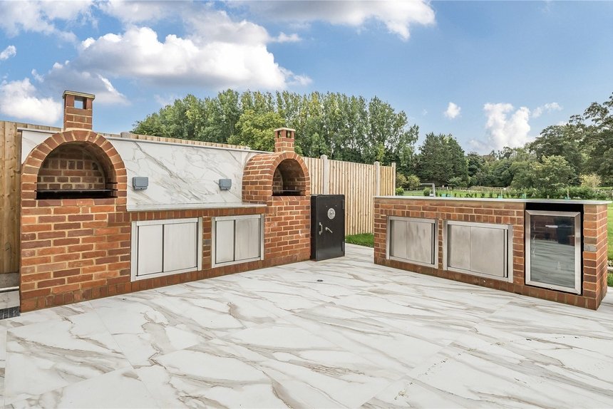 for sale chalfont park london 68585 - Gibbs Gillespie