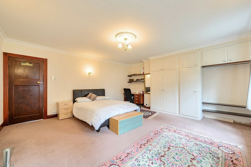 for sale wolsey road london 68586 - Gibbs Gillespie