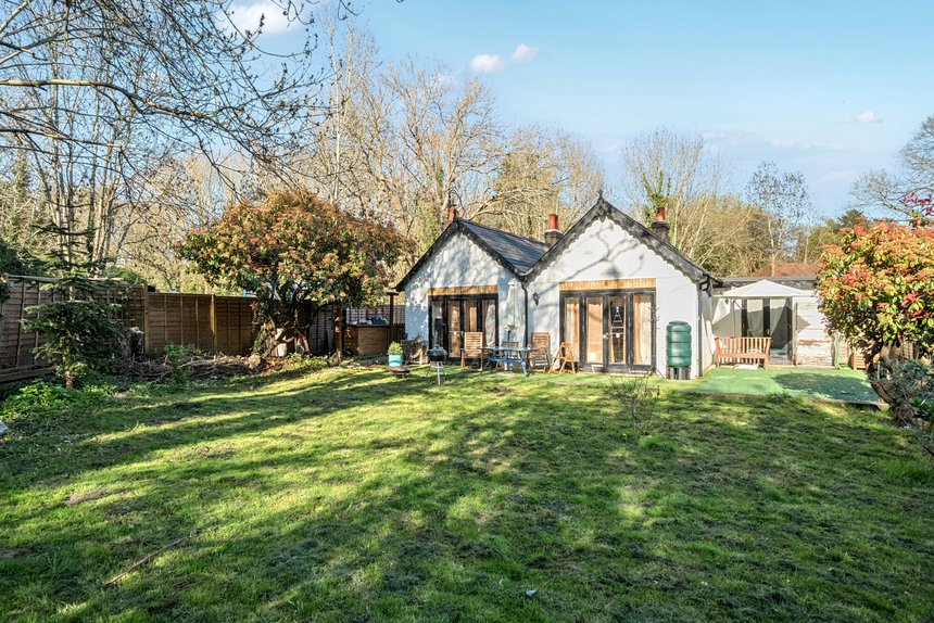 for sale savay lane london 68727 - Gibbs Gillespie
