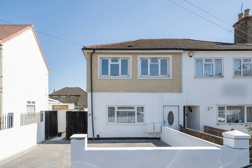 for sale pole hill road london 68729 - Gibbs Gillespie