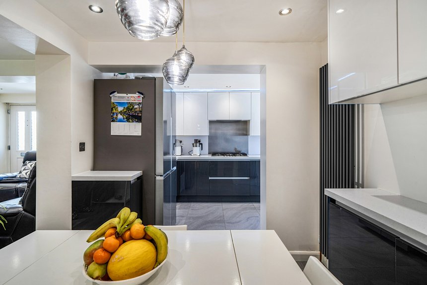 for sale pole hill road london 68729 - Gibbs Gillespie