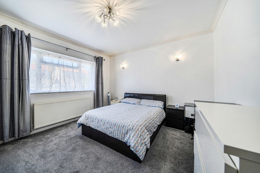 for sale pole hill road london 68729 - Gibbs Gillespie