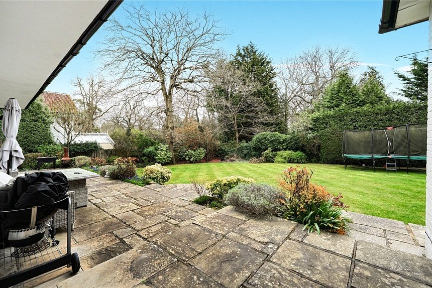 for sale dukes wood drive london 68762 - Gibbs Gillespie