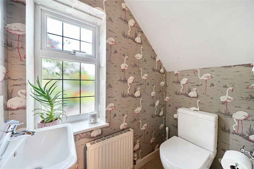 for sale dukes wood drive london 68762 - Gibbs Gillespie