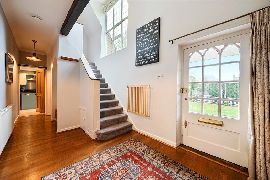 for sale dukes wood drive london 68762 - Gibbs Gillespie
