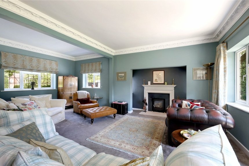 for sale dukes wood drive london 68762 - Gibbs Gillespie
