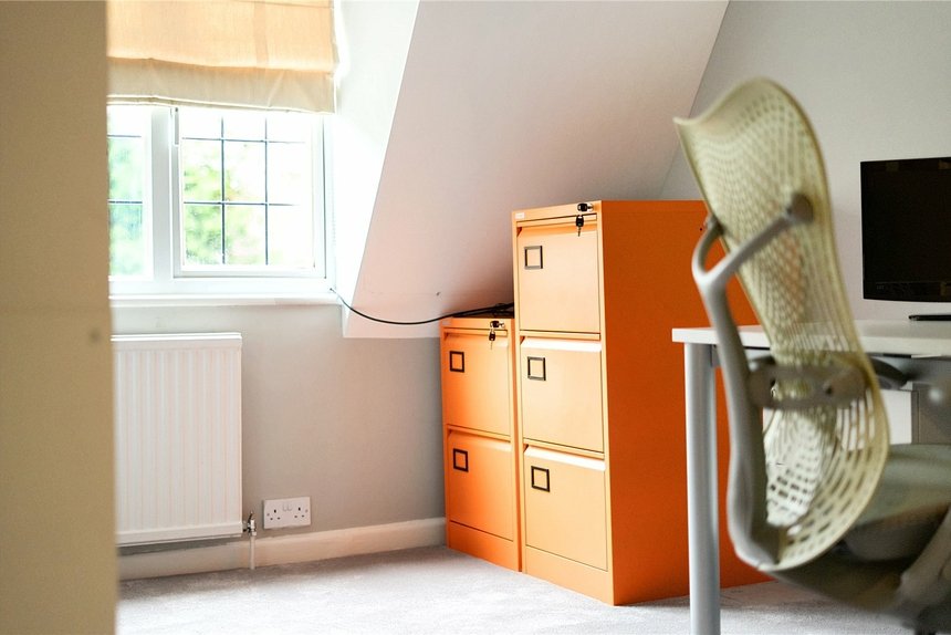 for sale dukes wood drive london 68762 - Gibbs Gillespie