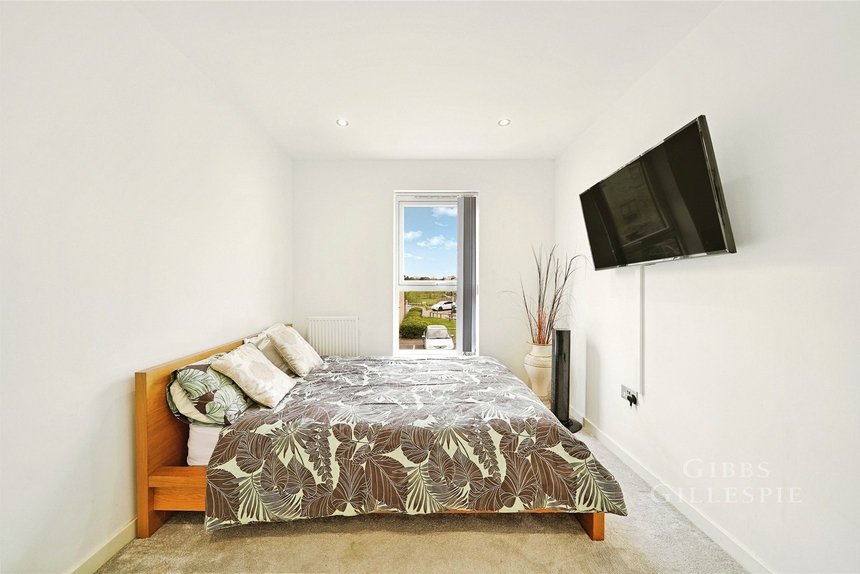 to let fenton road london 69102 - Gibbs Gillespie