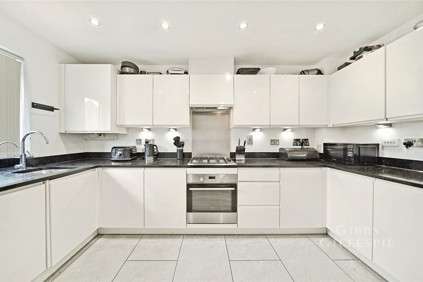 to let fenton road london 69102 - Gibbs Gillespie