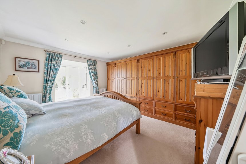 for sale poplar road london 69343 - Gibbs Gillespie