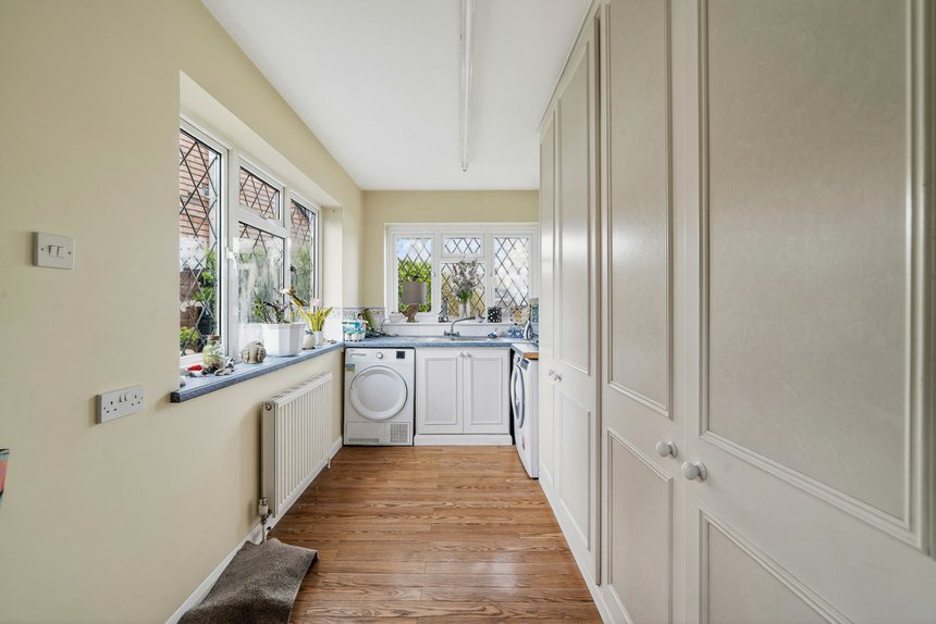 for sale poplar road london 69343 - Gibbs Gillespie
