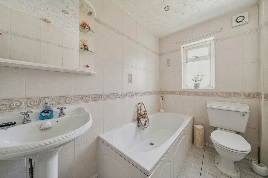 for sale poplar road london 69343 - Gibbs Gillespie