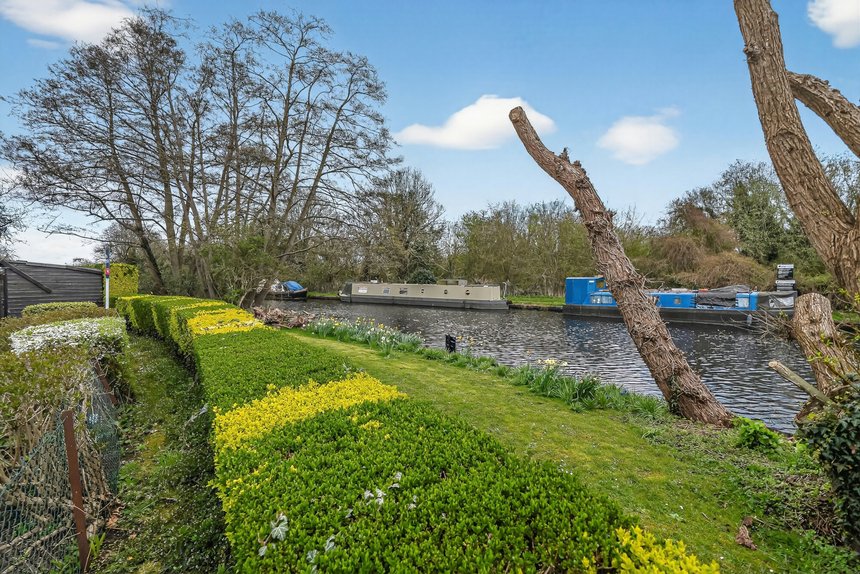 for sale poplar road london 69343 - Gibbs Gillespie