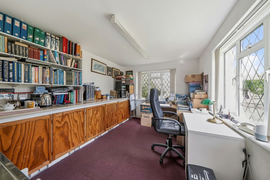 for sale poplar road london 69343 - Gibbs Gillespie