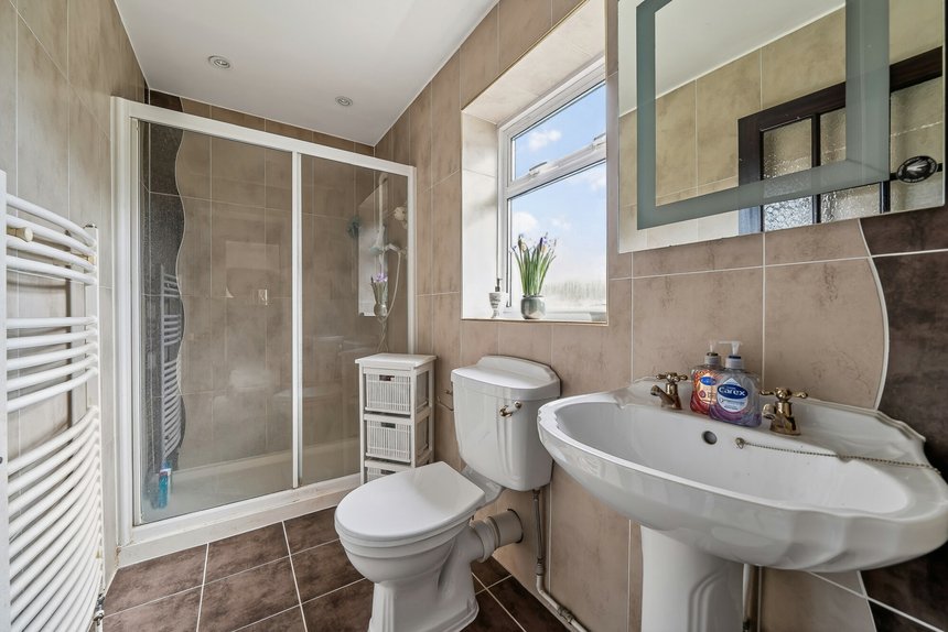 for sale poplar road london 69343 - Gibbs Gillespie