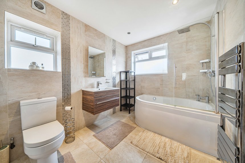 sold hawthorn farm avenue london 69490 - Gibbs Gillespie