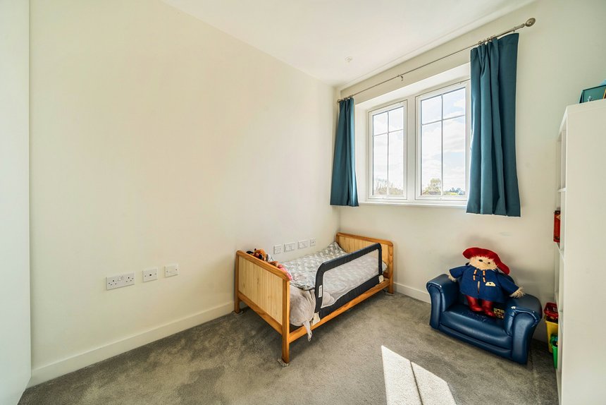 for sale wharf lane london 69493 - Gibbs Gillespie