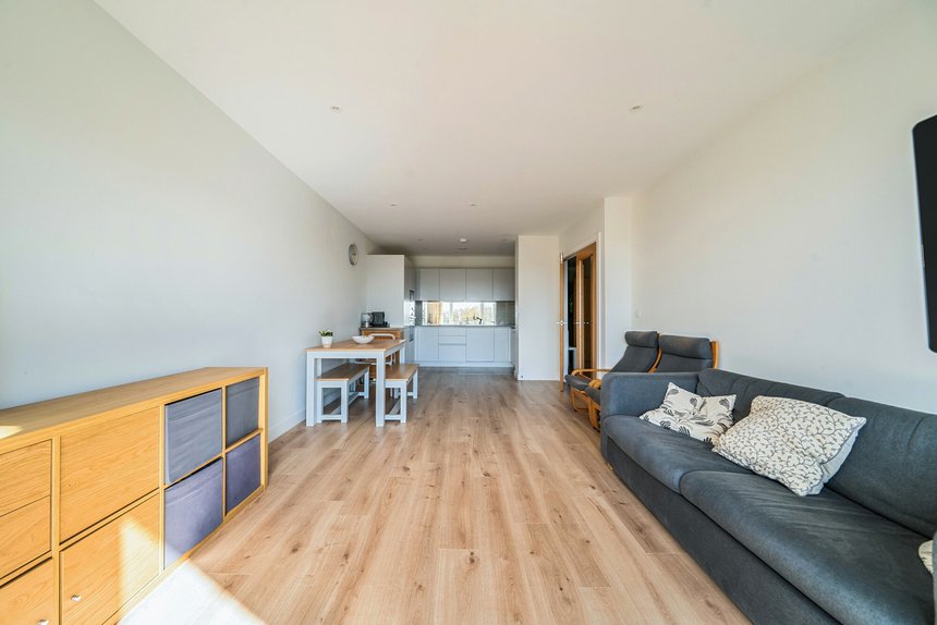 for sale wharf lane london 69493 - Gibbs Gillespie