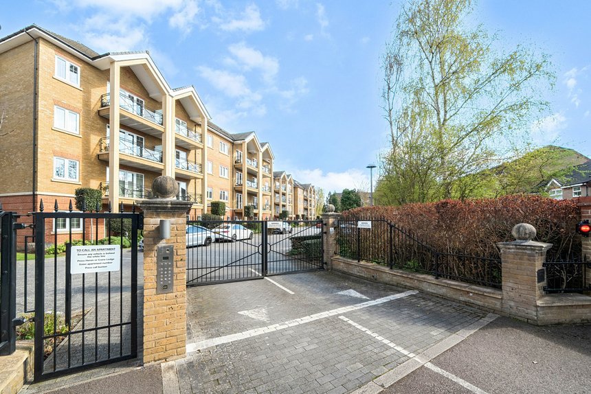 for sale wharf lane london 69493 - Gibbs Gillespie