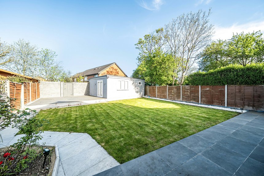 under offer dawlish drive london 69709 - Gibbs Gillespie