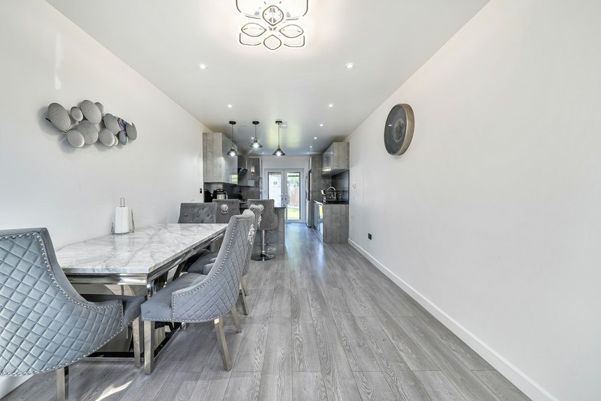 under offer dawlish drive london 69709 - Gibbs Gillespie