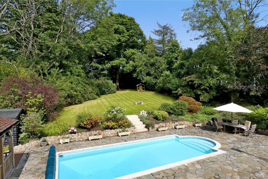 for sale hedgerley lane london 69788 - Gibbs Gillespie