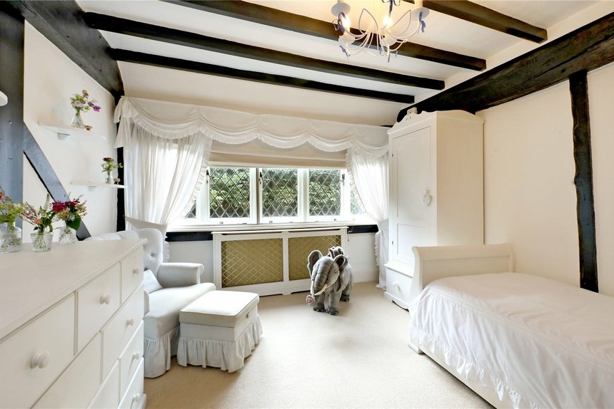 for sale hedgerley lane london 69788 - Gibbs Gillespie