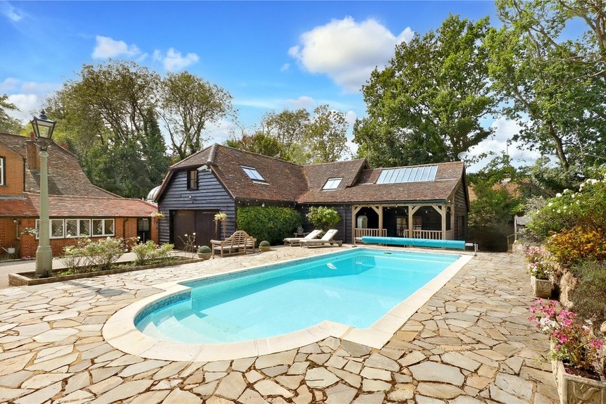 for sale hedgerley lane london 69788 - Gibbs Gillespie