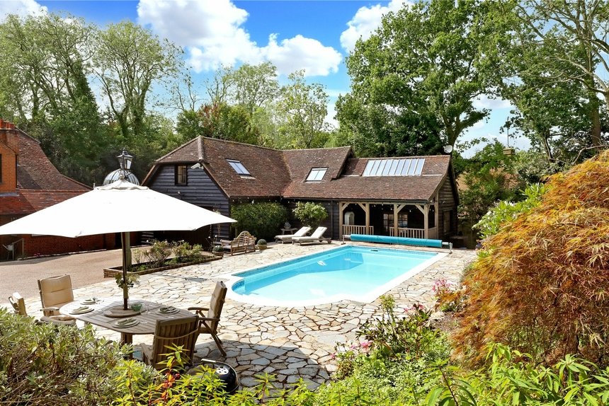 for sale hedgerley lane london 69788 - Gibbs Gillespie