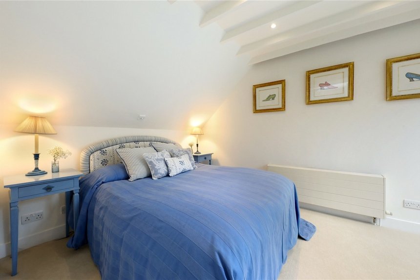 for sale hedgerley lane london 69788 - Gibbs Gillespie