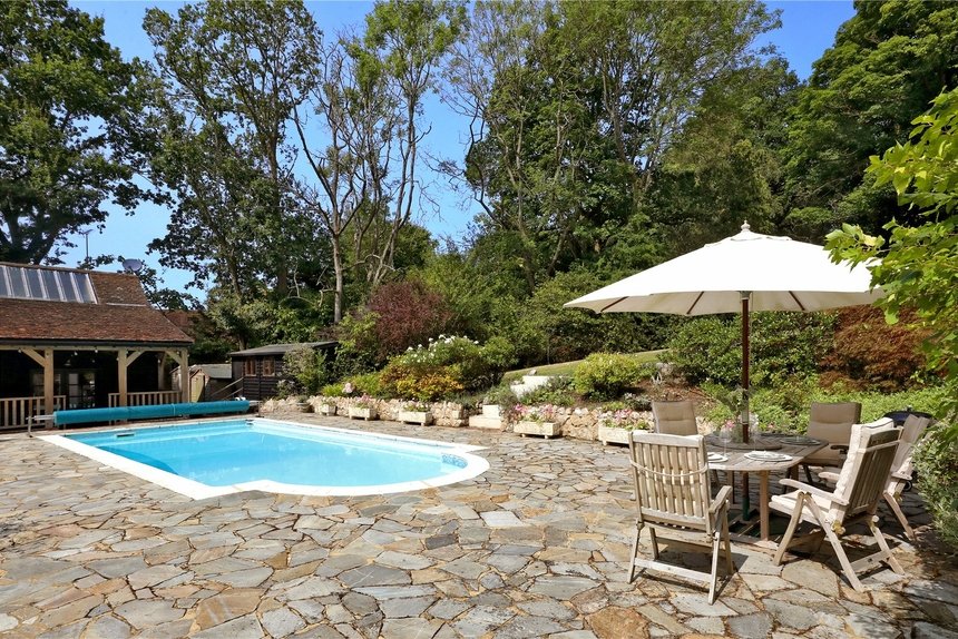 for sale hedgerley lane london 69788 - Gibbs Gillespie