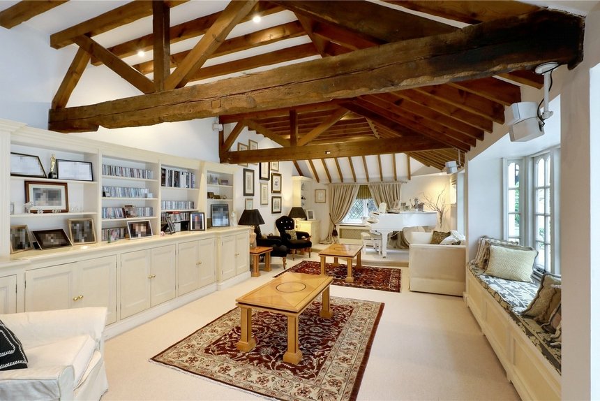for sale hedgerley lane london 69788 - Gibbs Gillespie