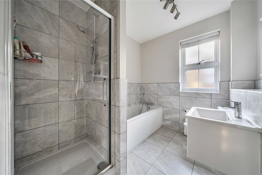 for sale woodcock way london 69926 - Gibbs Gillespie