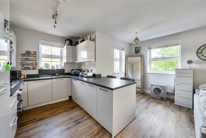 for sale woodcock way london 69926 - Gibbs Gillespie