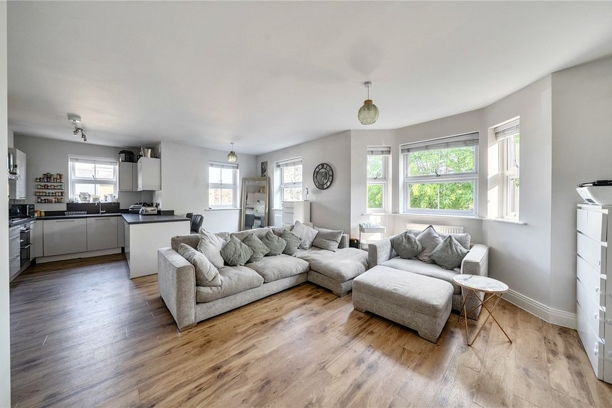 for sale woodcock way london 69926 - Gibbs Gillespie