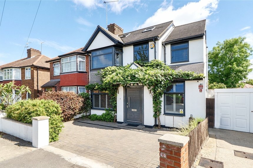 for sale oakwood crescent london 69987 - Gibbs Gillespie