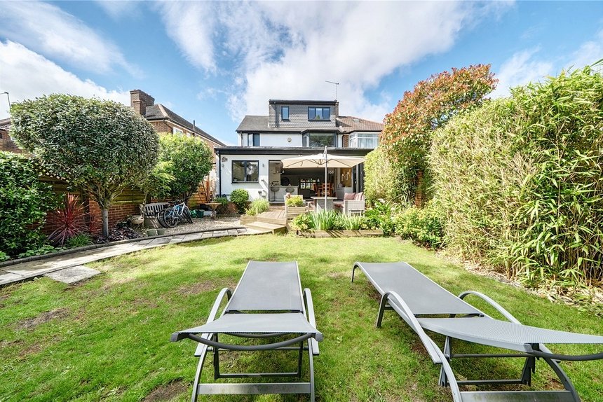 for sale oakwood crescent london 69987 - Gibbs Gillespie