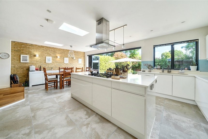 for sale oakwood crescent london 69987 - Gibbs Gillespie