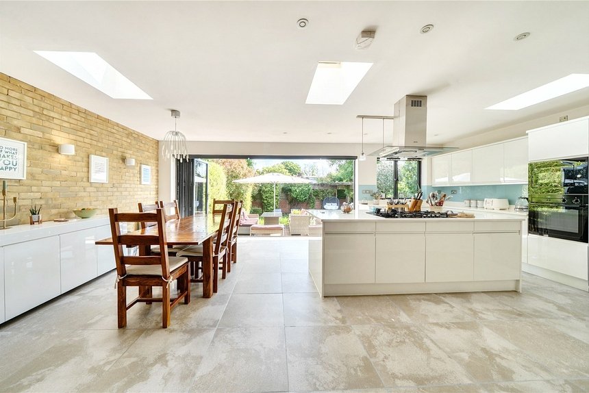for sale oakwood crescent london 69987 - Gibbs Gillespie