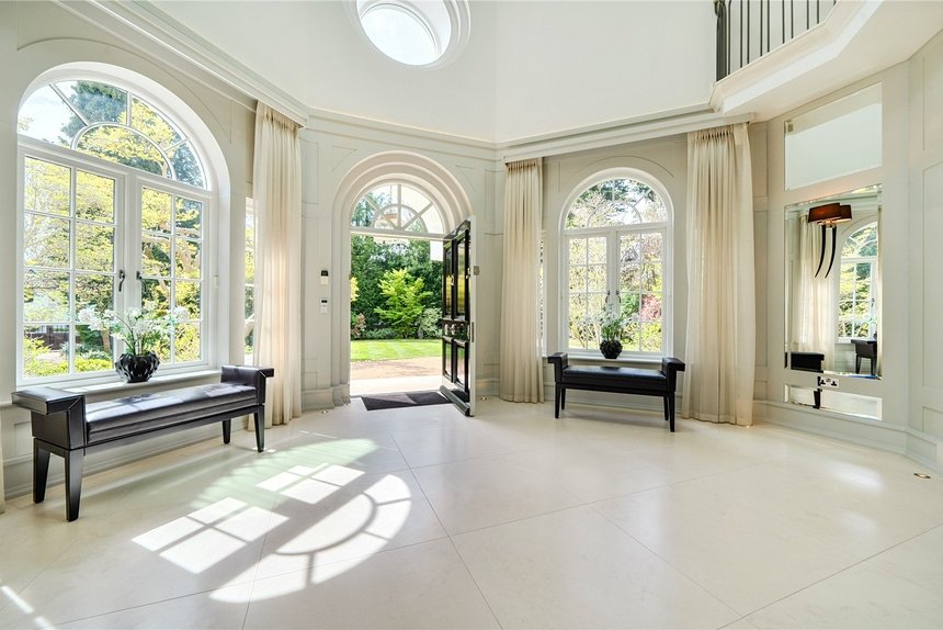 under offer priory drive london 70078 - Gibbs Gillespie